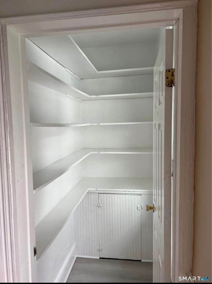 220 Alpine St - Photo 6 of 9