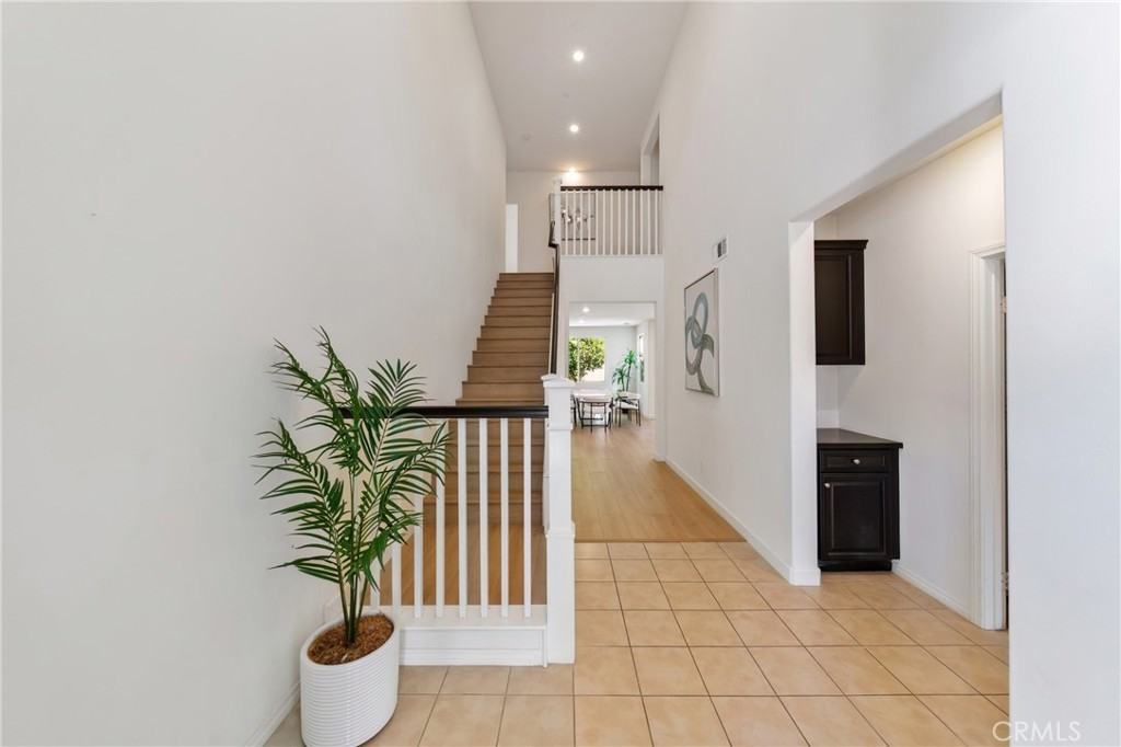 6956 La Rochelle Way - Photo 4 of 44