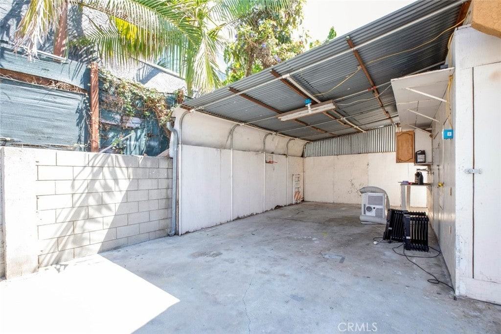 4927 Lexington Ave - Photo 7 of 30