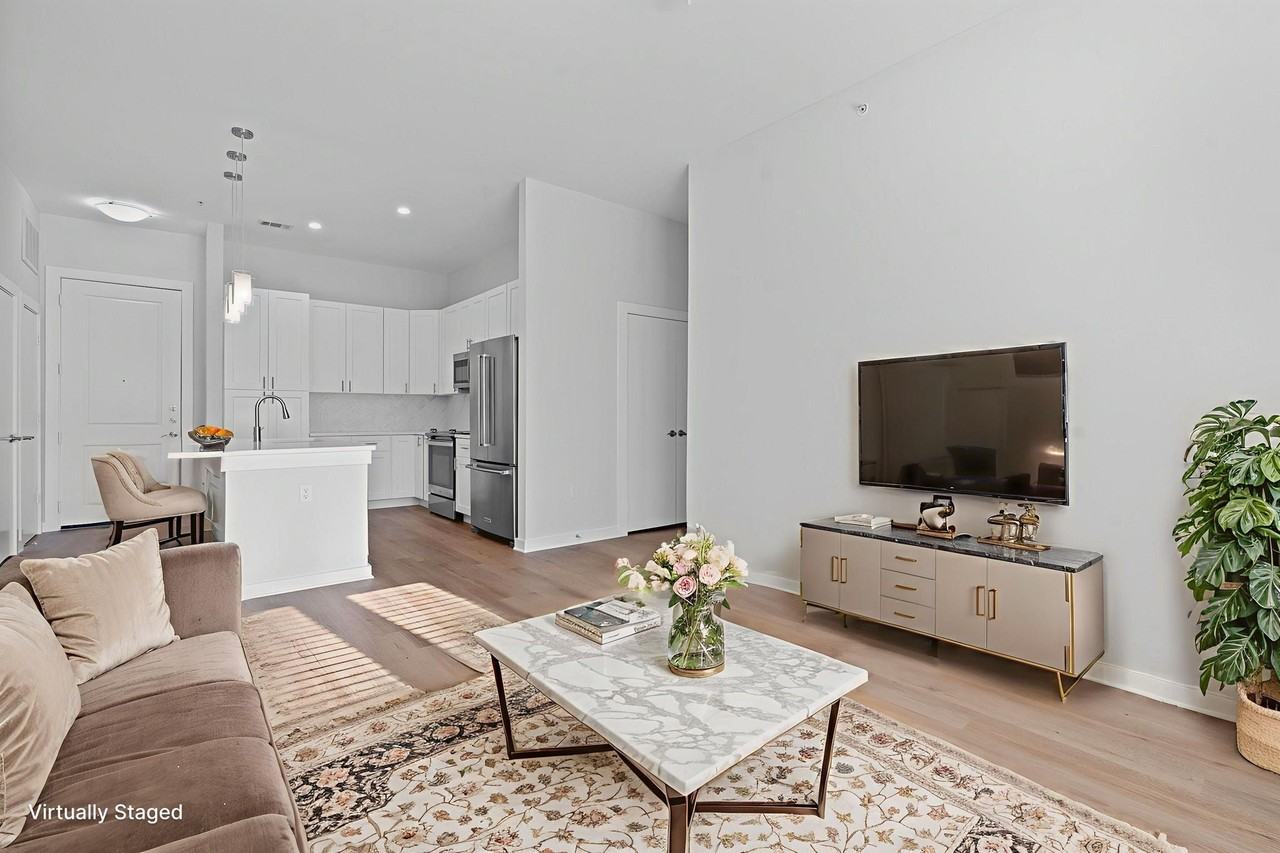 1900 Barton Springs Rd - Photo 2 of 17
