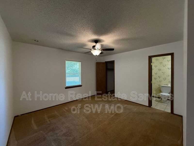 4041 S Sunrise Ave - Photo 6 of 11