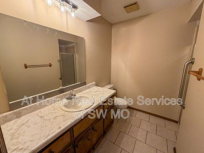 3261 W Highland St - Photo 6 of 14