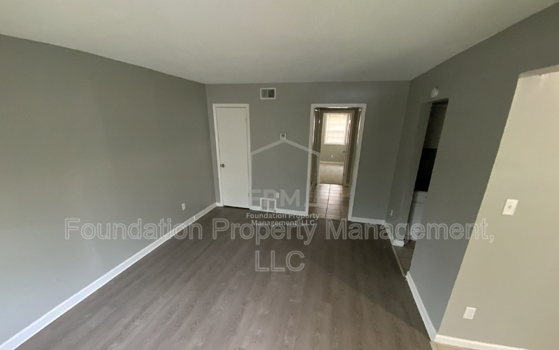 2961 Grenadier Cv - Photo 4 of 11