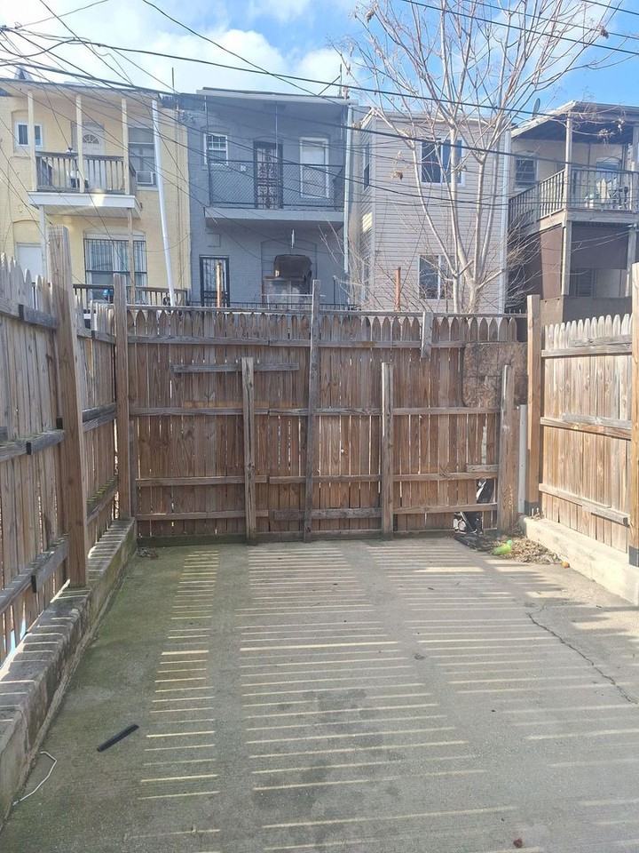612 N Glover St - Photo 2 of 20