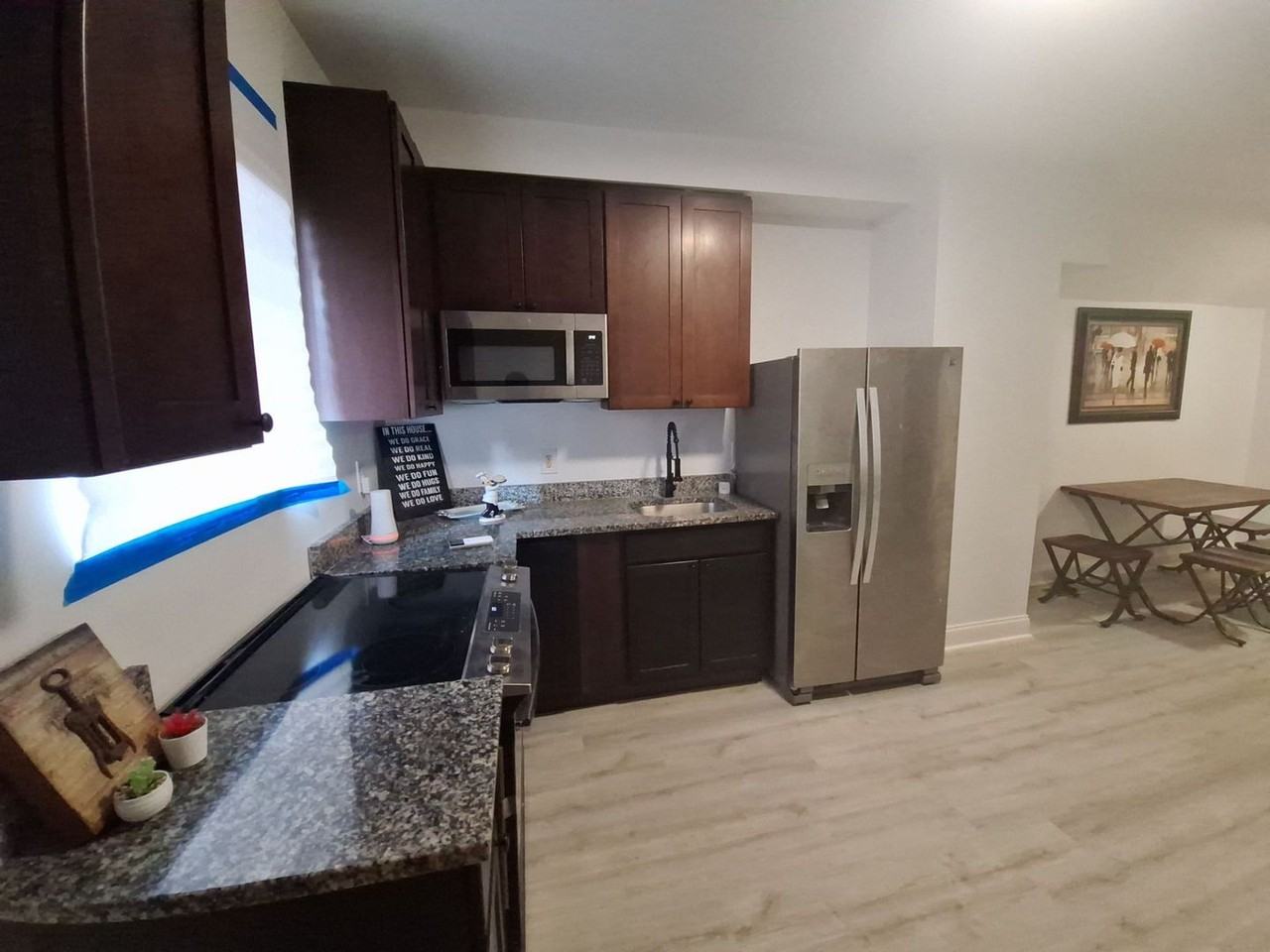 612 N Glover St - Photo 5 of 20