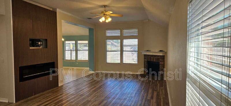 7806 Jim Wells Dr - Photo 4 of 26
