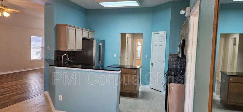 7806 Jim Wells Dr - Photo 7 of 26