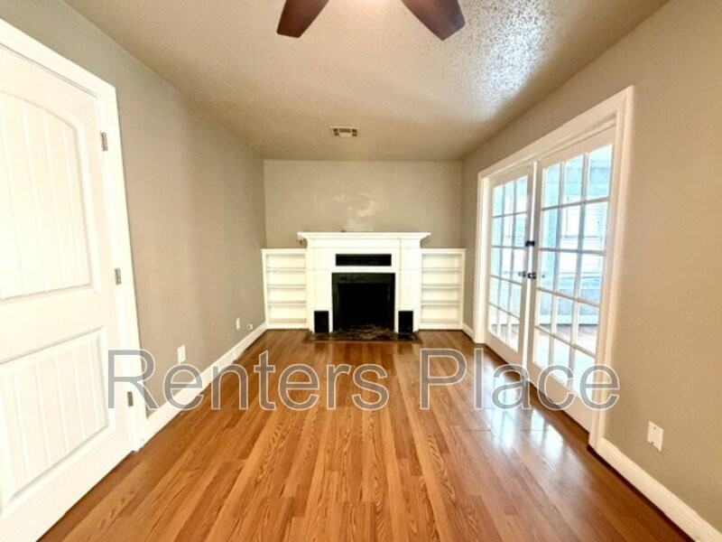 1815 N Boston Pl - Photo 4 of 24