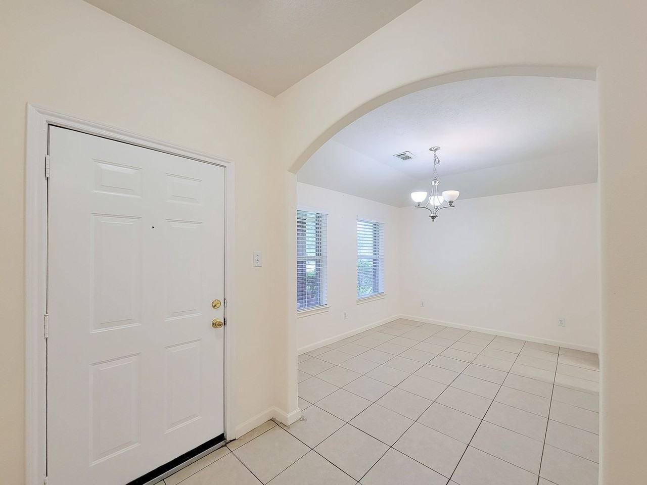 3010 Stonecross Ln - Photo 7 of 42