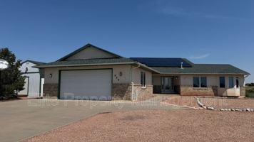 featured image of 629 W Kenosha Dr