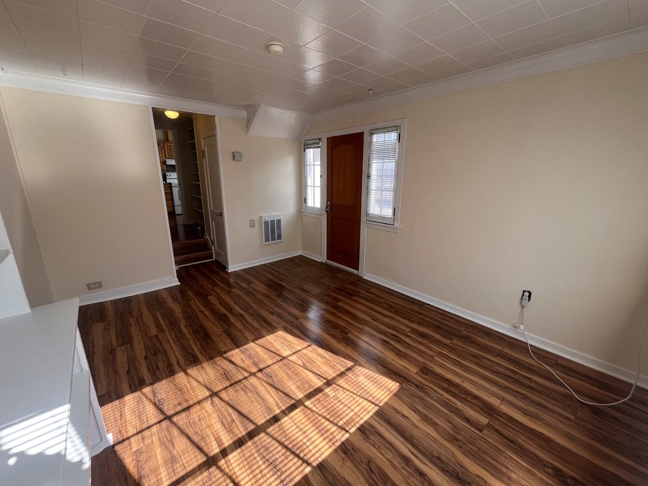 146 S Delaware Ave #B - Photo 5 of 15