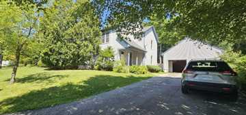 featured image of 7 Stonegate Dr