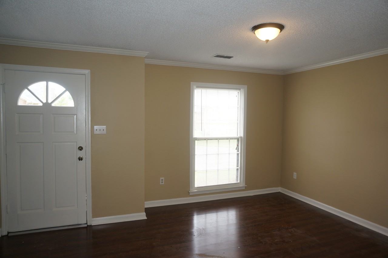 6525 Castle Creek Ln - Photo 4 of 21