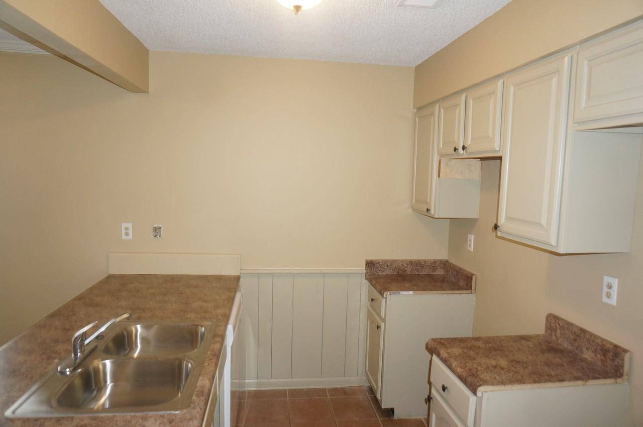 6525 Castle Creek Ln - Photo 7 of 21