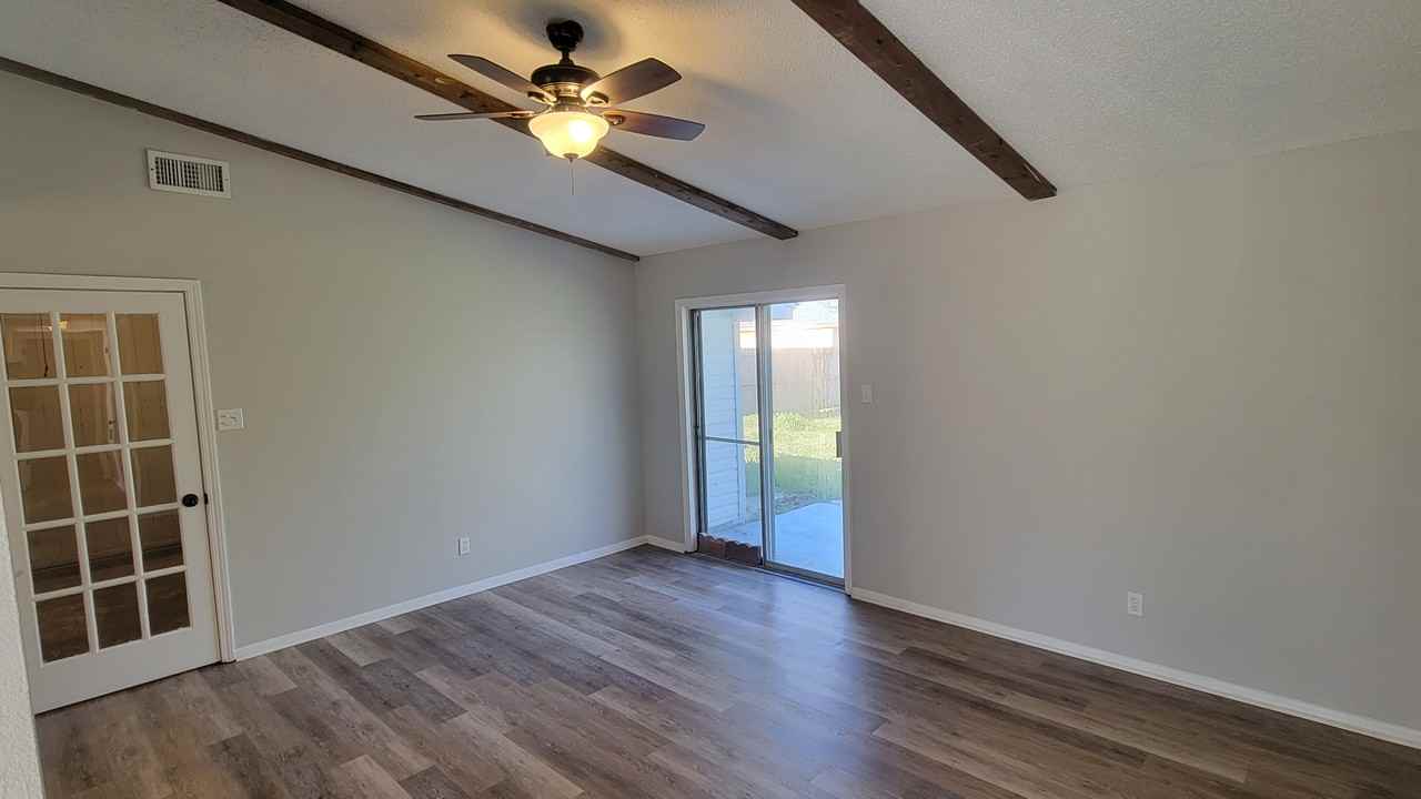 21 Meadowlark Dr - Photo 3 of 18