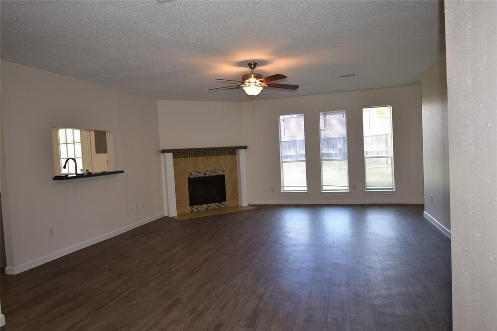 7407 Cortes Dr - Photo 6 of 30