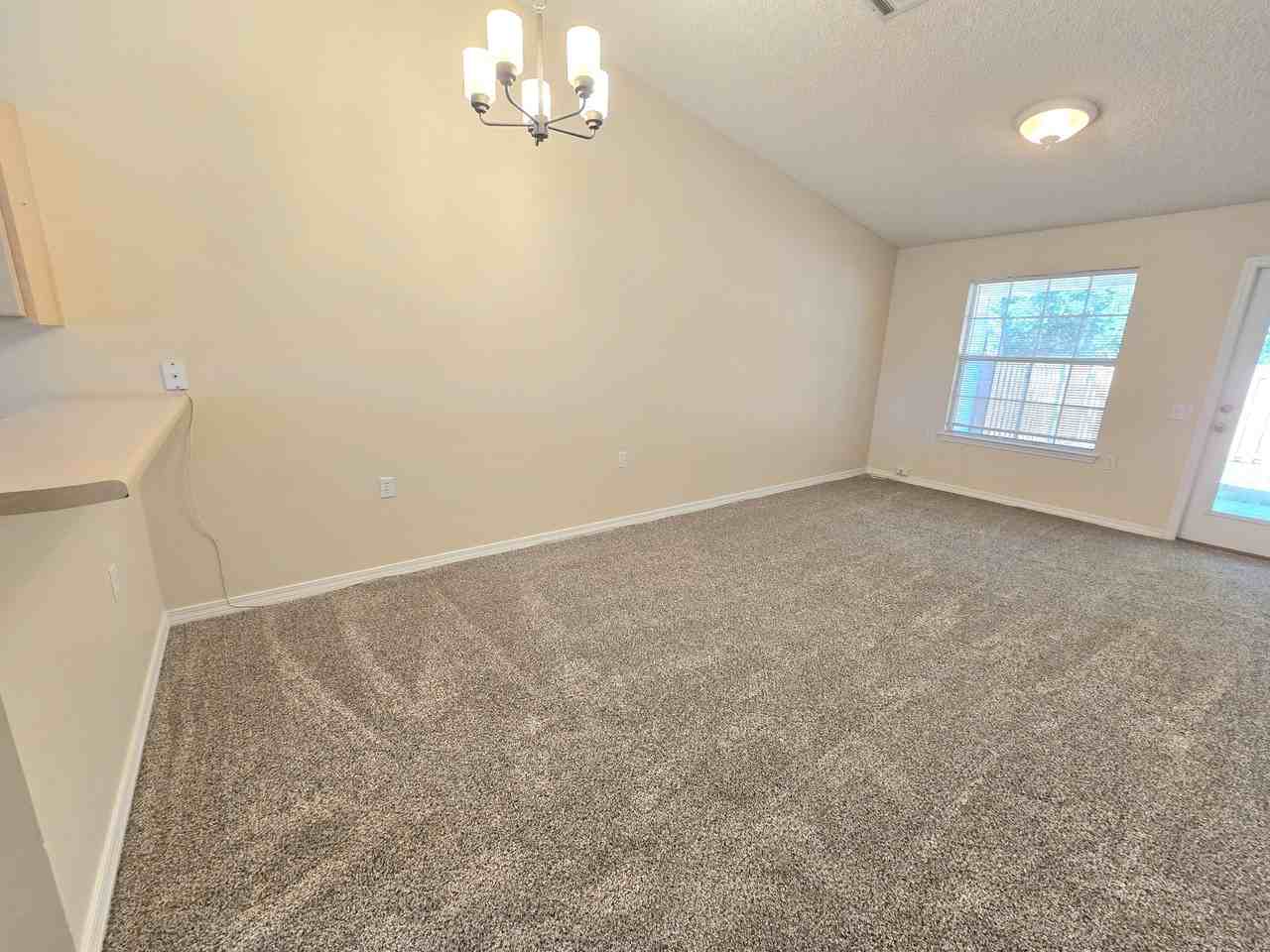 9580 Cobblebrook Dr - Photo 3 of 17