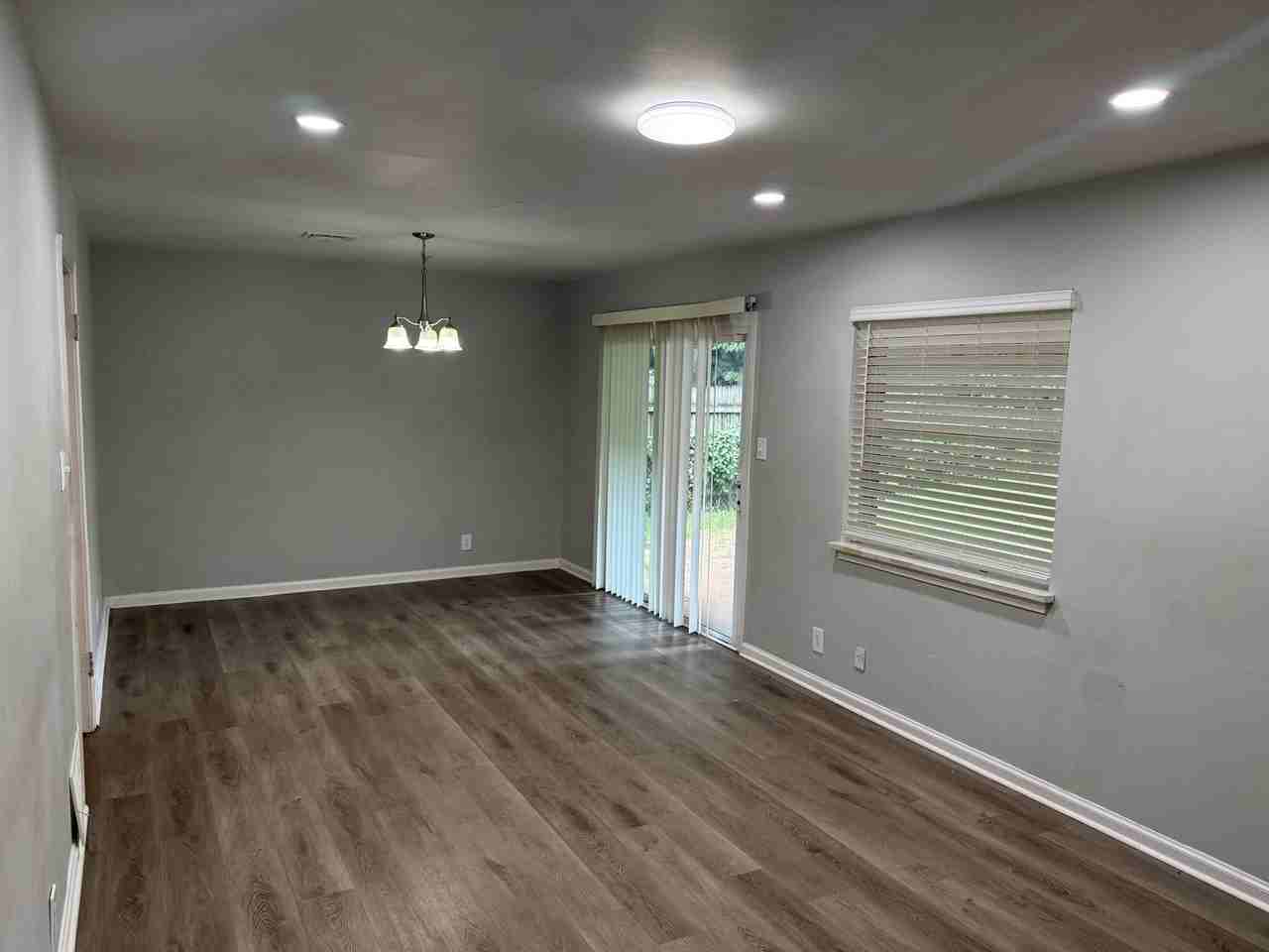 133 Salem Dr - Photo 3 of 14