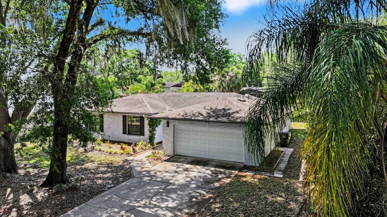 851 Rolling Woods Ln - Photo 4 of 32