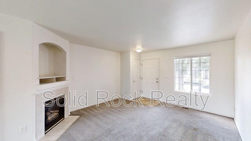 4950 Universal Hts - Photo 3 of 17