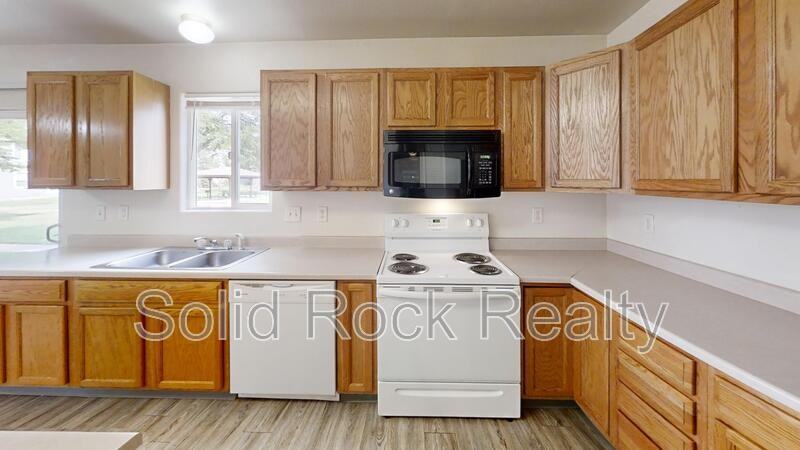 4950 Universal Hts - Photo 5 of 17
