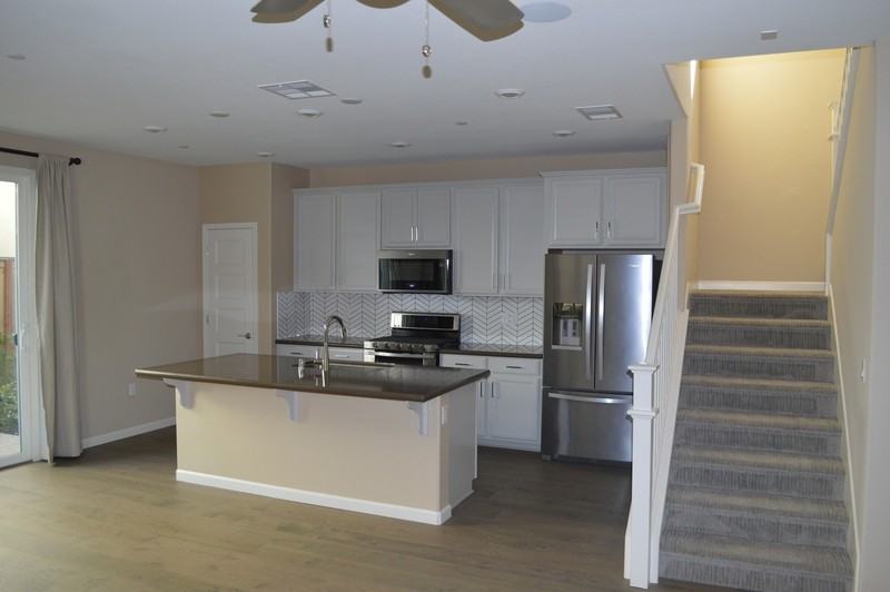 8876 Ariston Ln - Photo 4 of 24