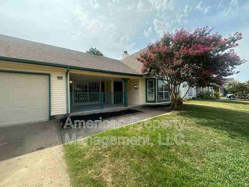 3812 S Dogwood Ave - Photo 2 of 22