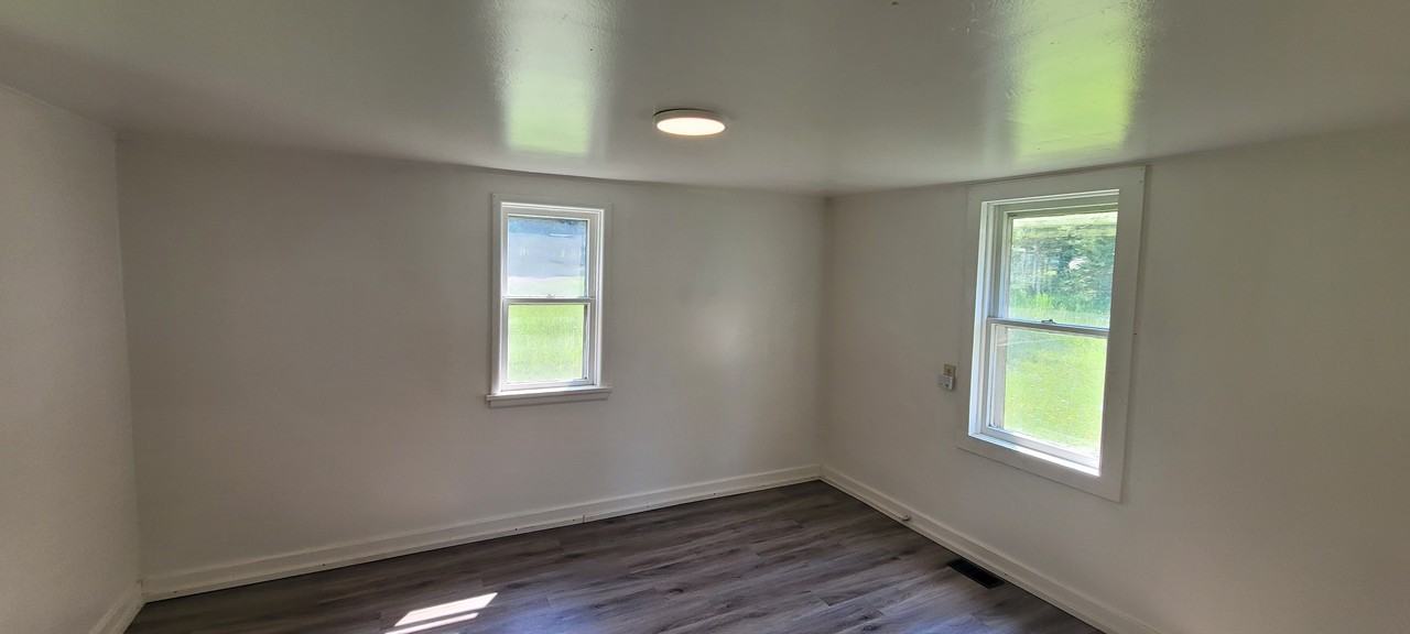 136 Krause Ln - Photo 5 of 10