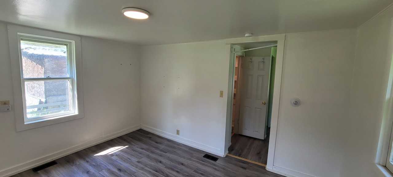 136 Krause Ln - Photo 6 of 10