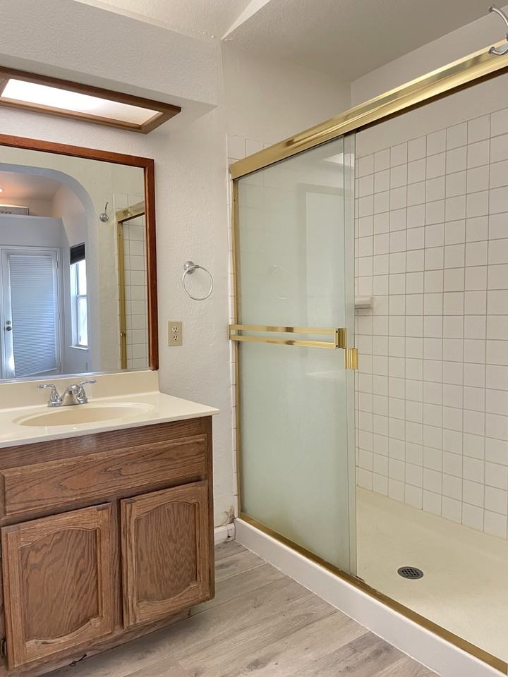 9421 Soaring Oaks Dr - Photo 5 of 11