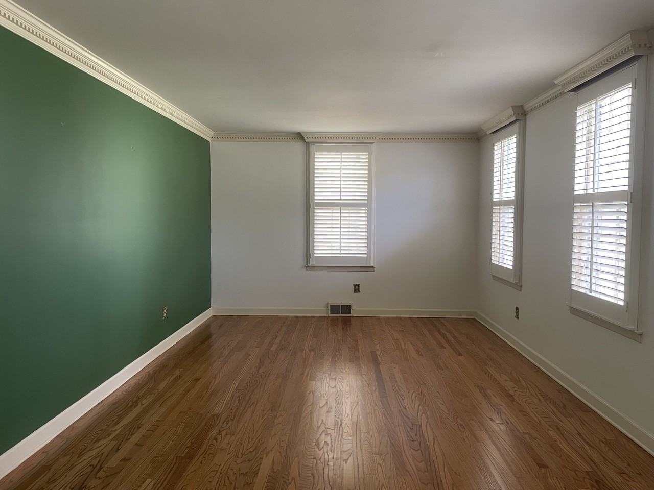 3257 Clarke Rd - Photo 5 of 9