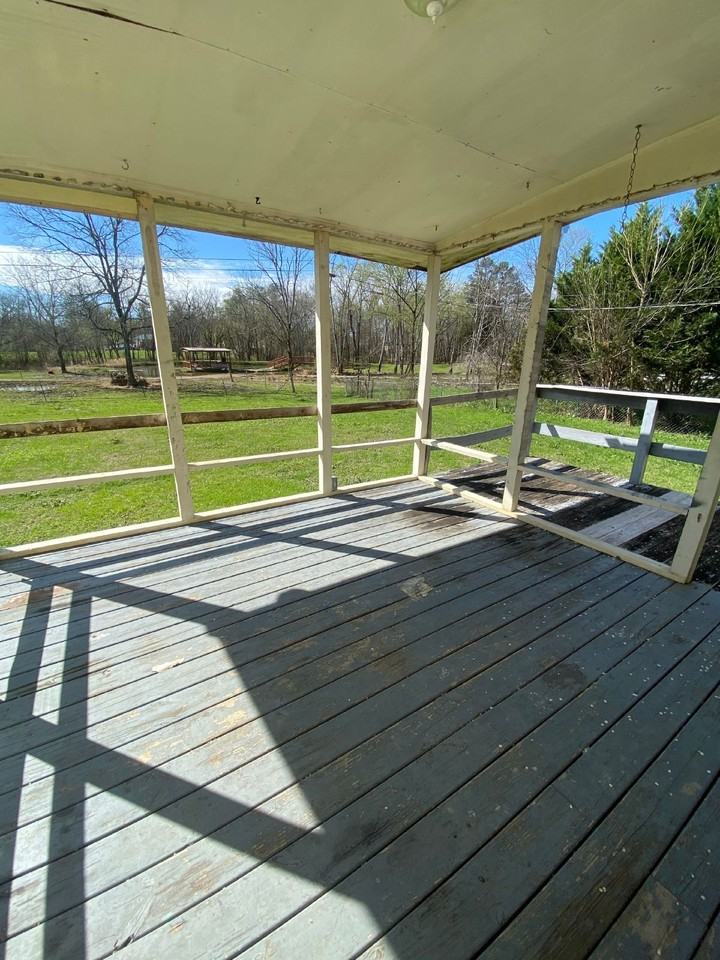 168 Reynolds Dr - Photo 2 of 24