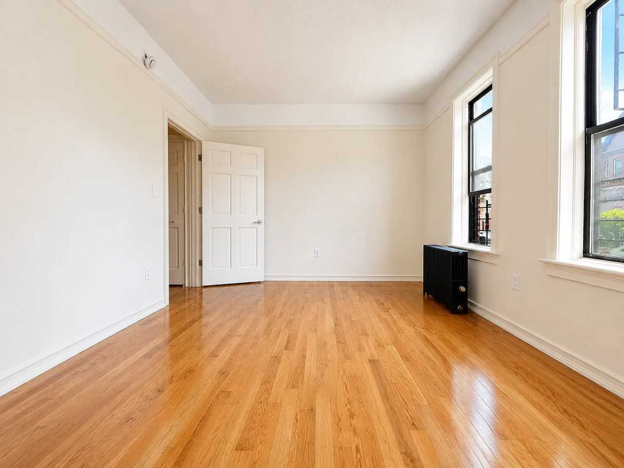 8840 144th St - Photo 4 of 5