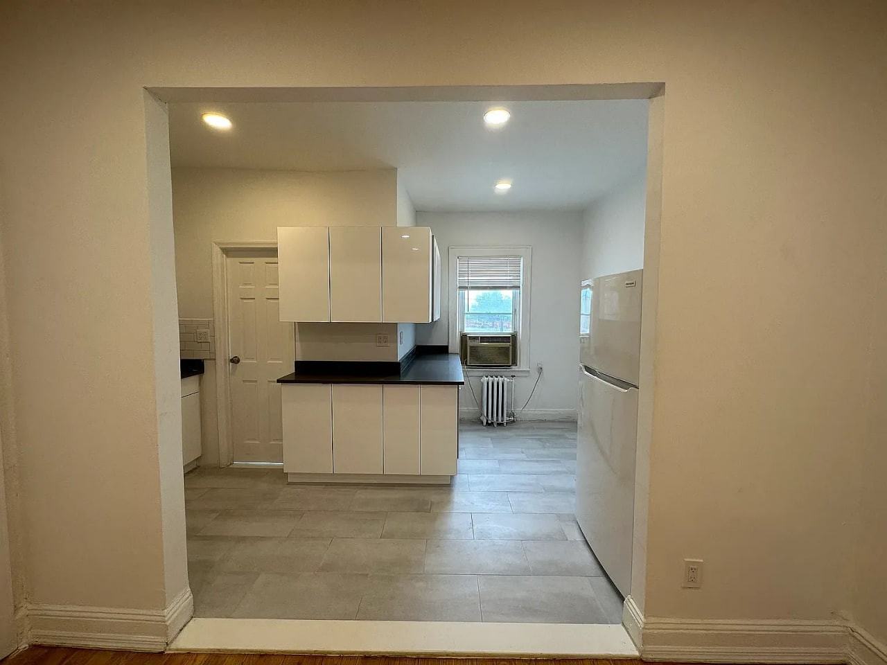 18230 Hillside Ave - Photo 5 of 5