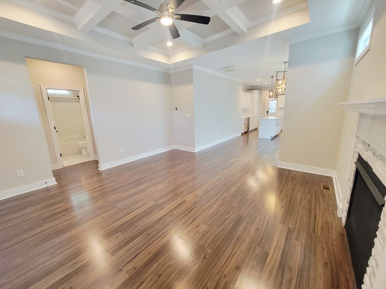 1433 Garner Rd - Photo 5 of 50