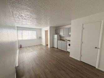1515 Copper Ave Ne - Photo 3 of 10
