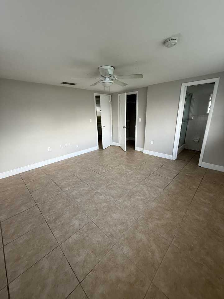4624 Durney St - Photo 7 of 20