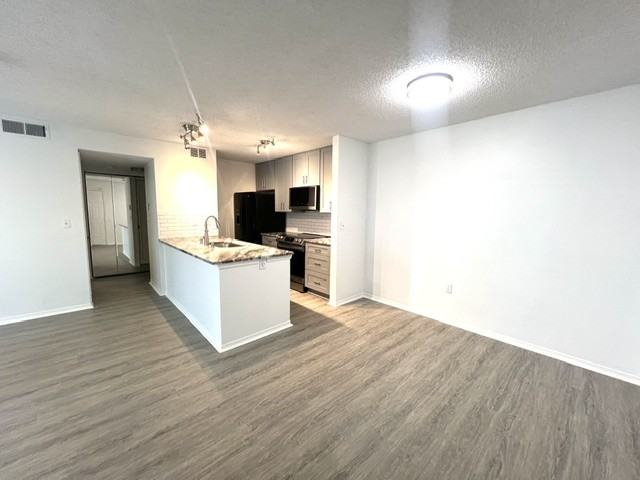 4107 Chatham Oak Ct - Photo 3 of 20
