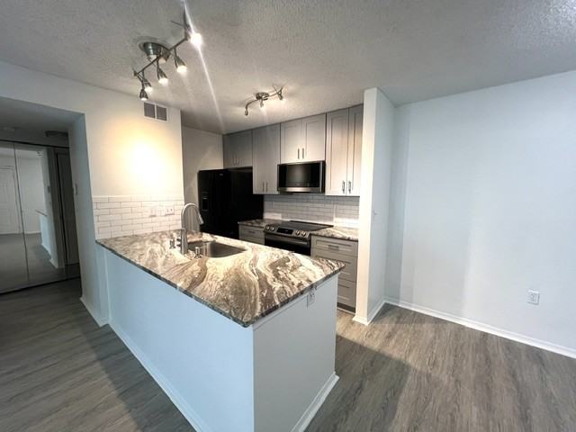 4107 Chatham Oak Ct - Photo 4 of 20