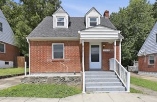 featured image of 14 Pine Hill Dr