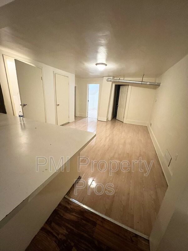 2217A S 19th St - Photo 4 of 4