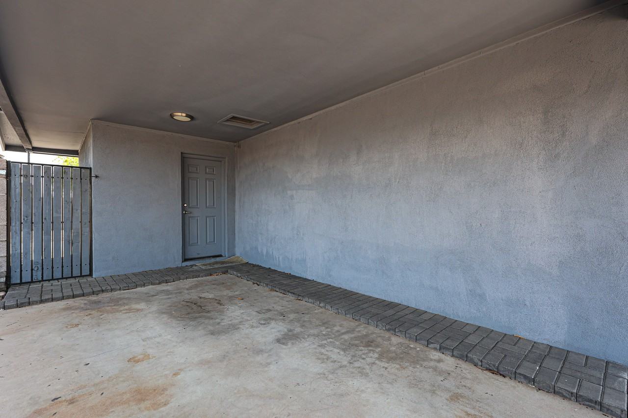 3213 S Albert Ave - Photo 3 of 40