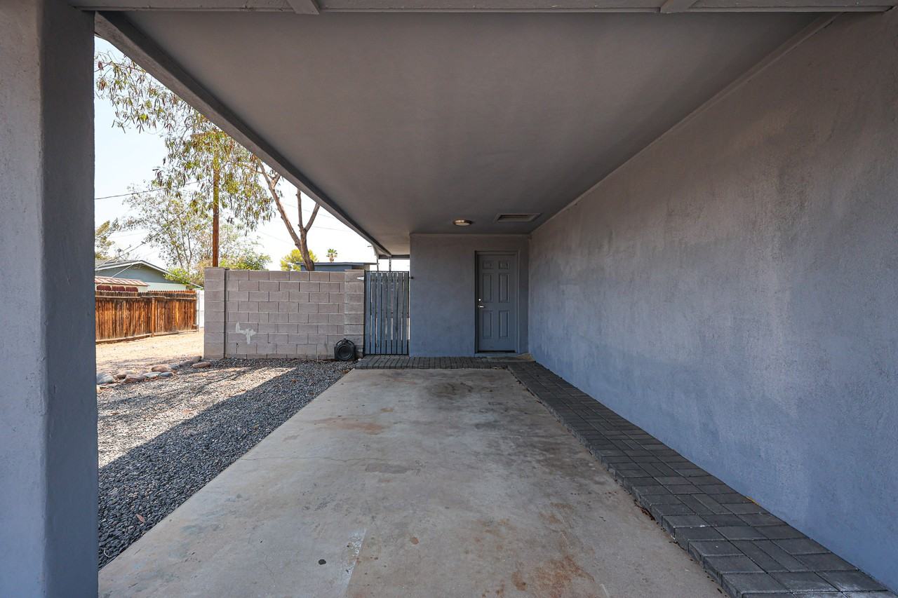 3213 S Albert Ave - Photo 4 of 40