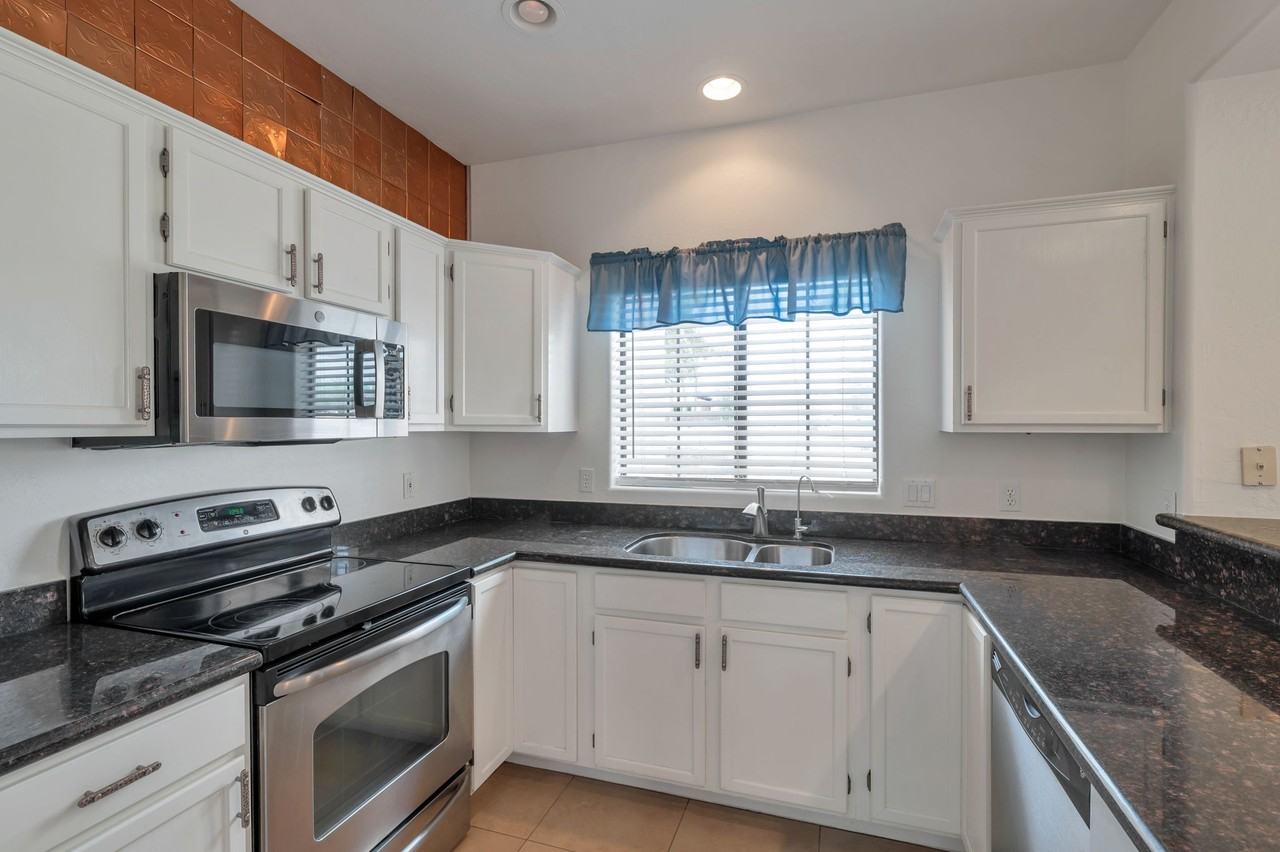 9253 N Firebrick Dr #108 - Photo 5 of 14