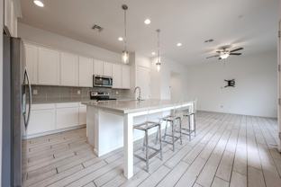 901 S Smith Rd #1008 - Photo 1 of 1