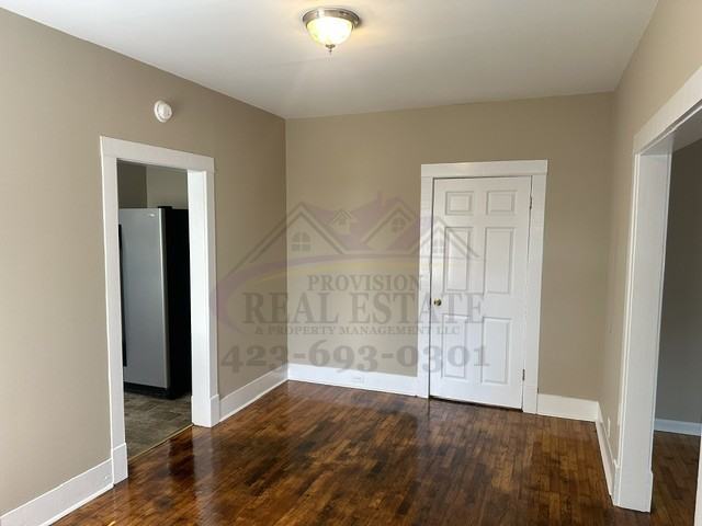 585 Central Ave Nw - Photo 4 of 20