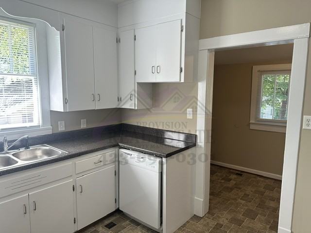 585 Central Ave Nw - Photo 7 of 20