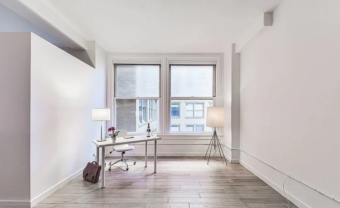 215 W 7th St #709 - Photo 5 of 22