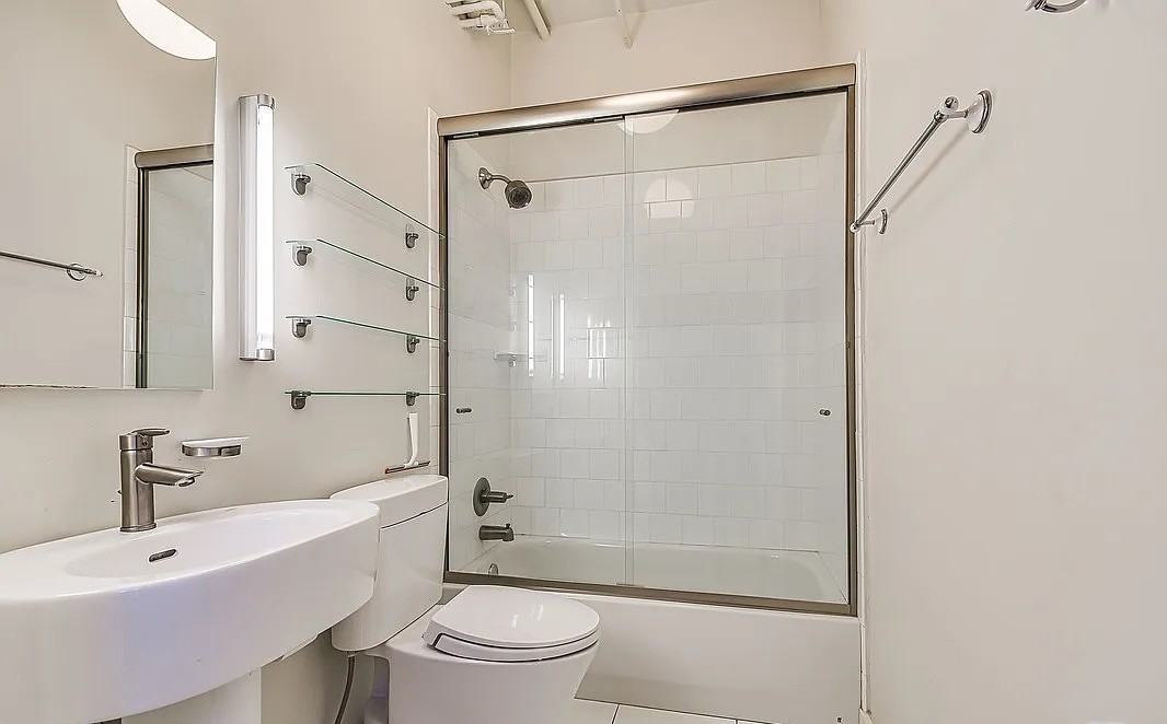 215 W 7th St #709 - Photo 7 of 22