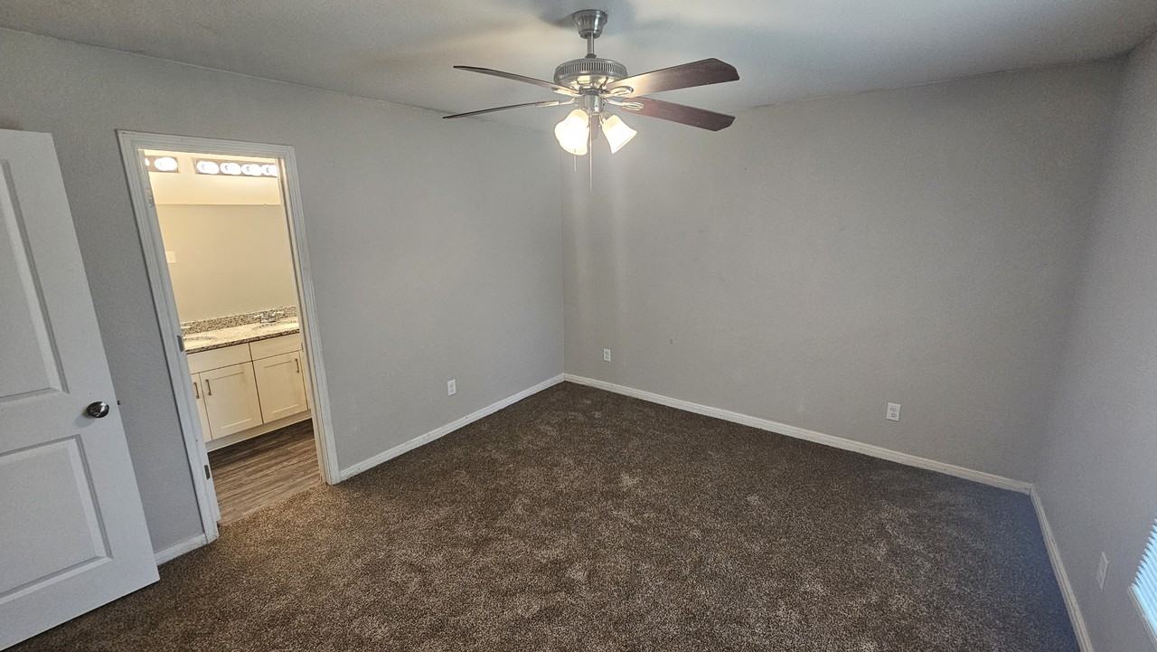 14190 Green Wing Cir - Photo 6 of 9